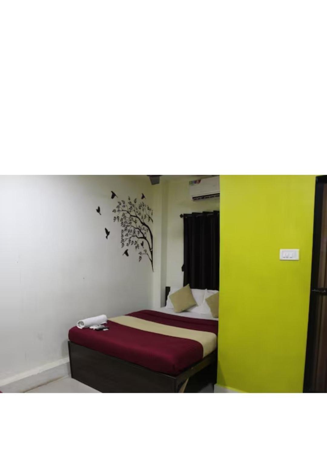 Hotel Saffron Inn Мумбаї Екстер'єр фото