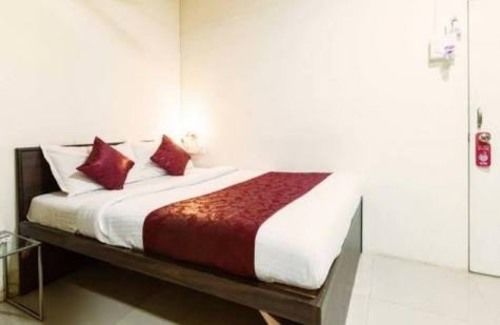 Hotel Saffron Inn Мумбаї Екстер'єр фото